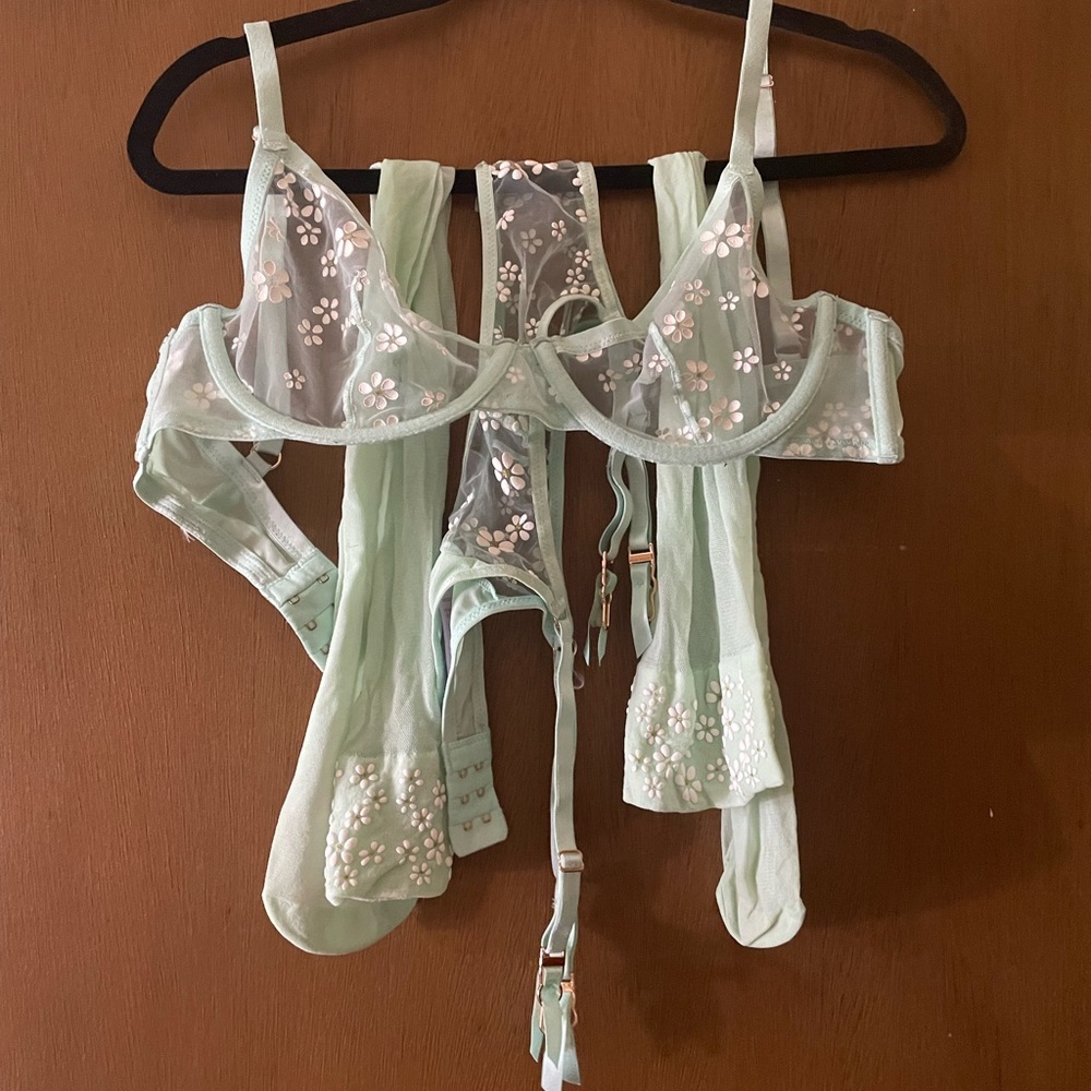 Savage X Fenty Mint Green Floral Bra Set